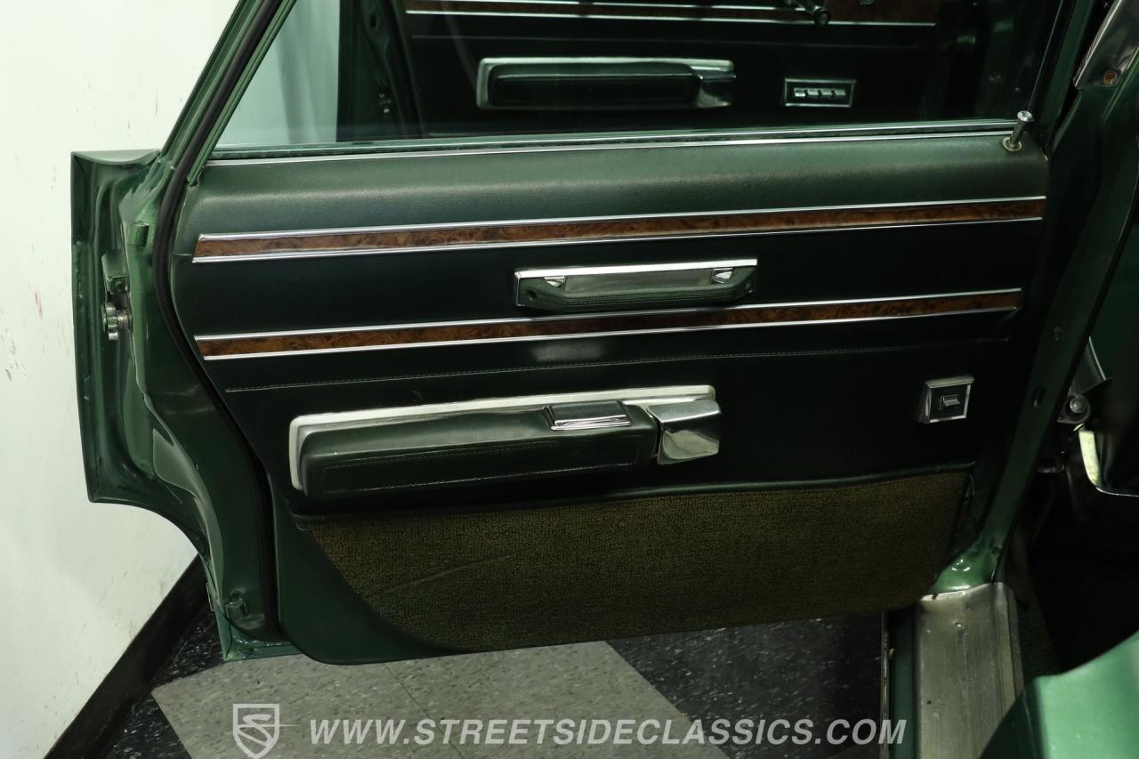 1968 Chrysler New Yorker