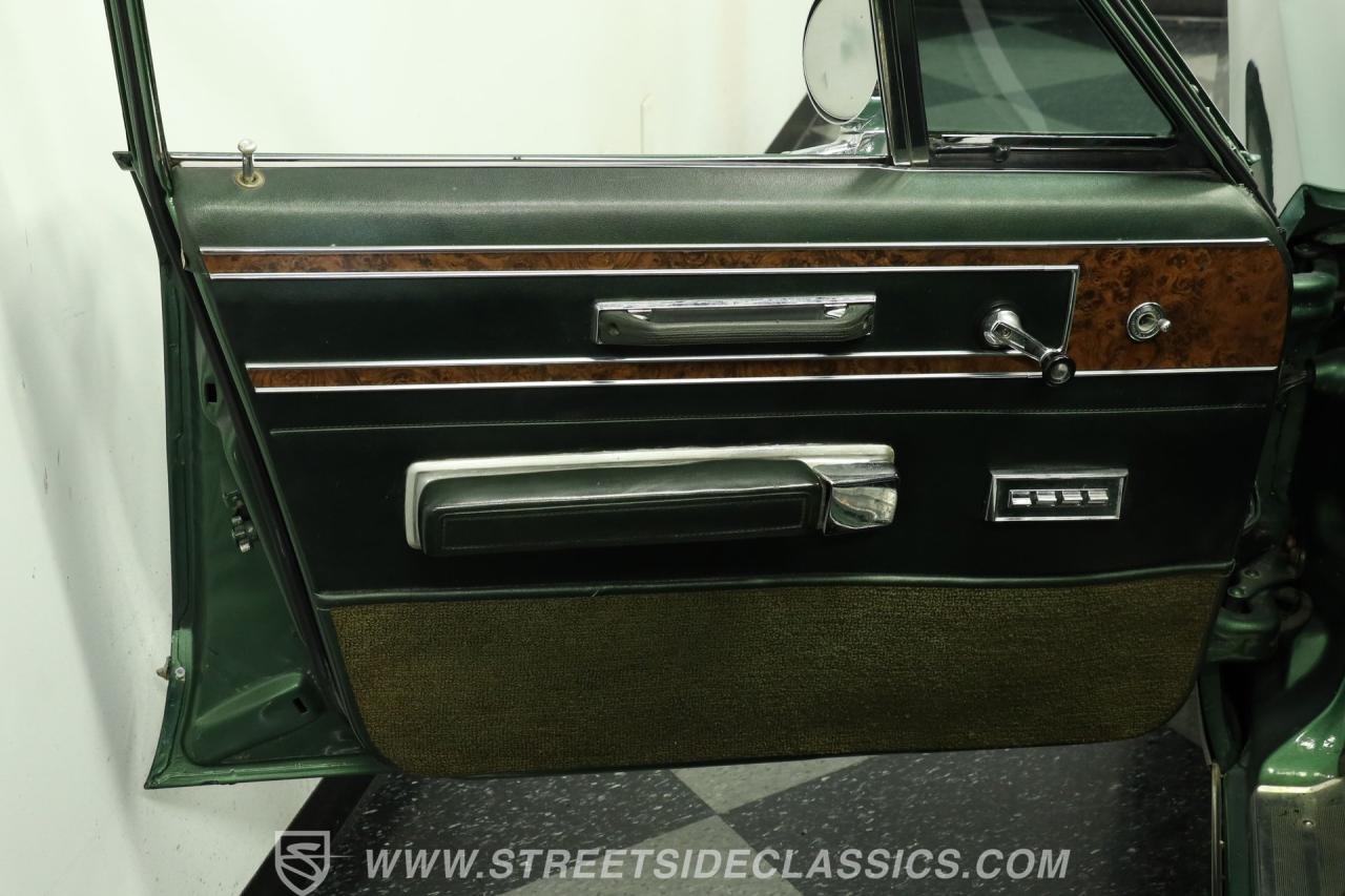 1968 Chrysler New Yorker