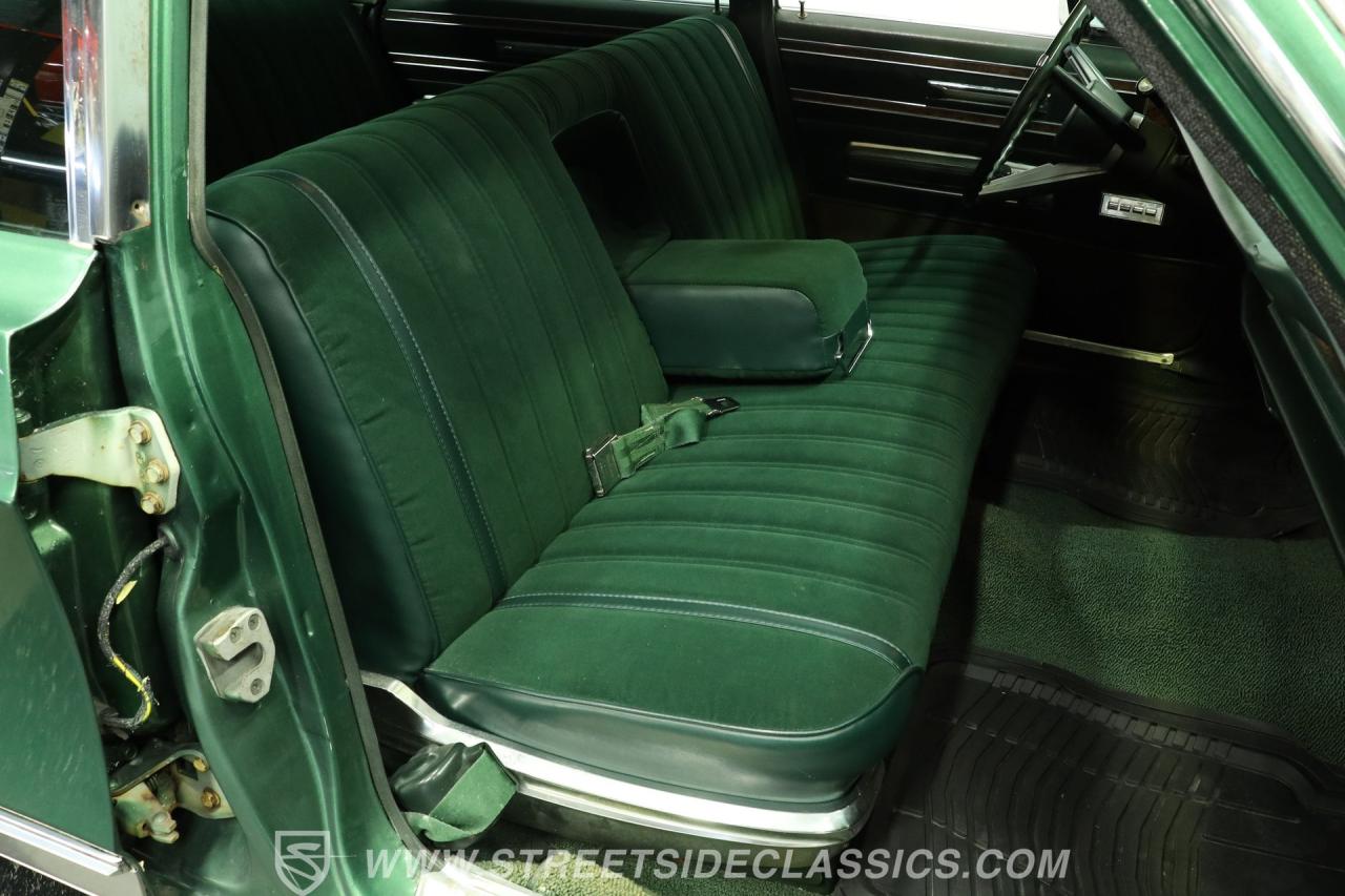1968 Chrysler New Yorker