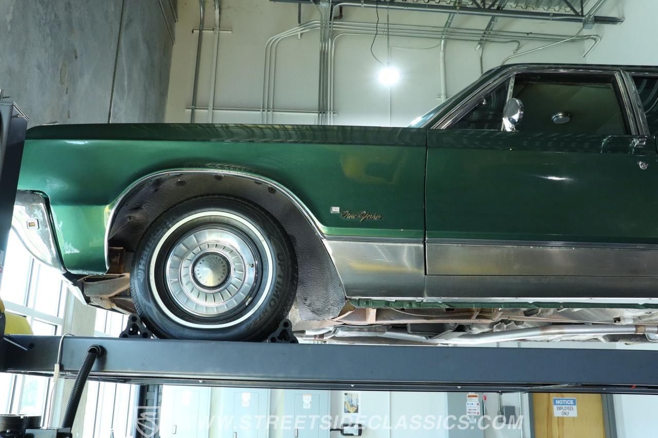 1968 Chrysler New Yorker