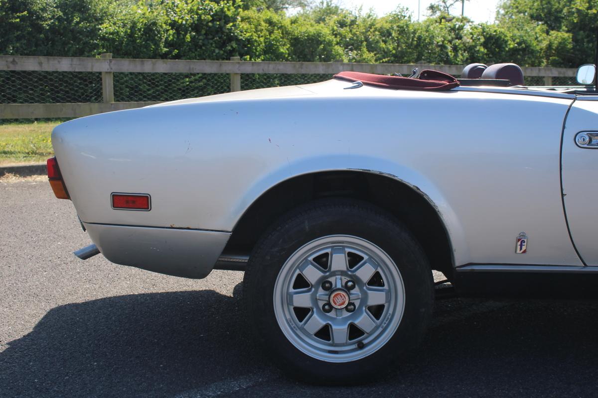 1981 Fiat 124 SPIDER LHD