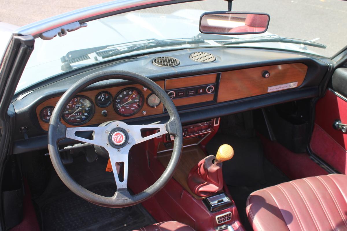 1981 Fiat 124 SPIDER LHD