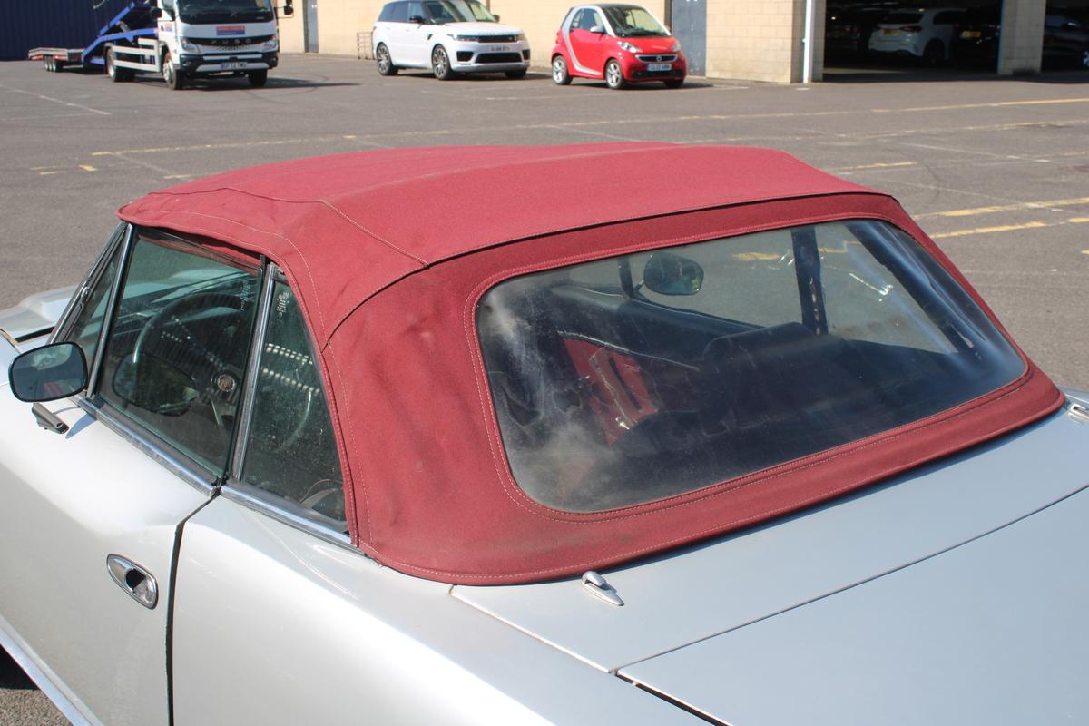 1981 Fiat 124 SPIDER LHD
