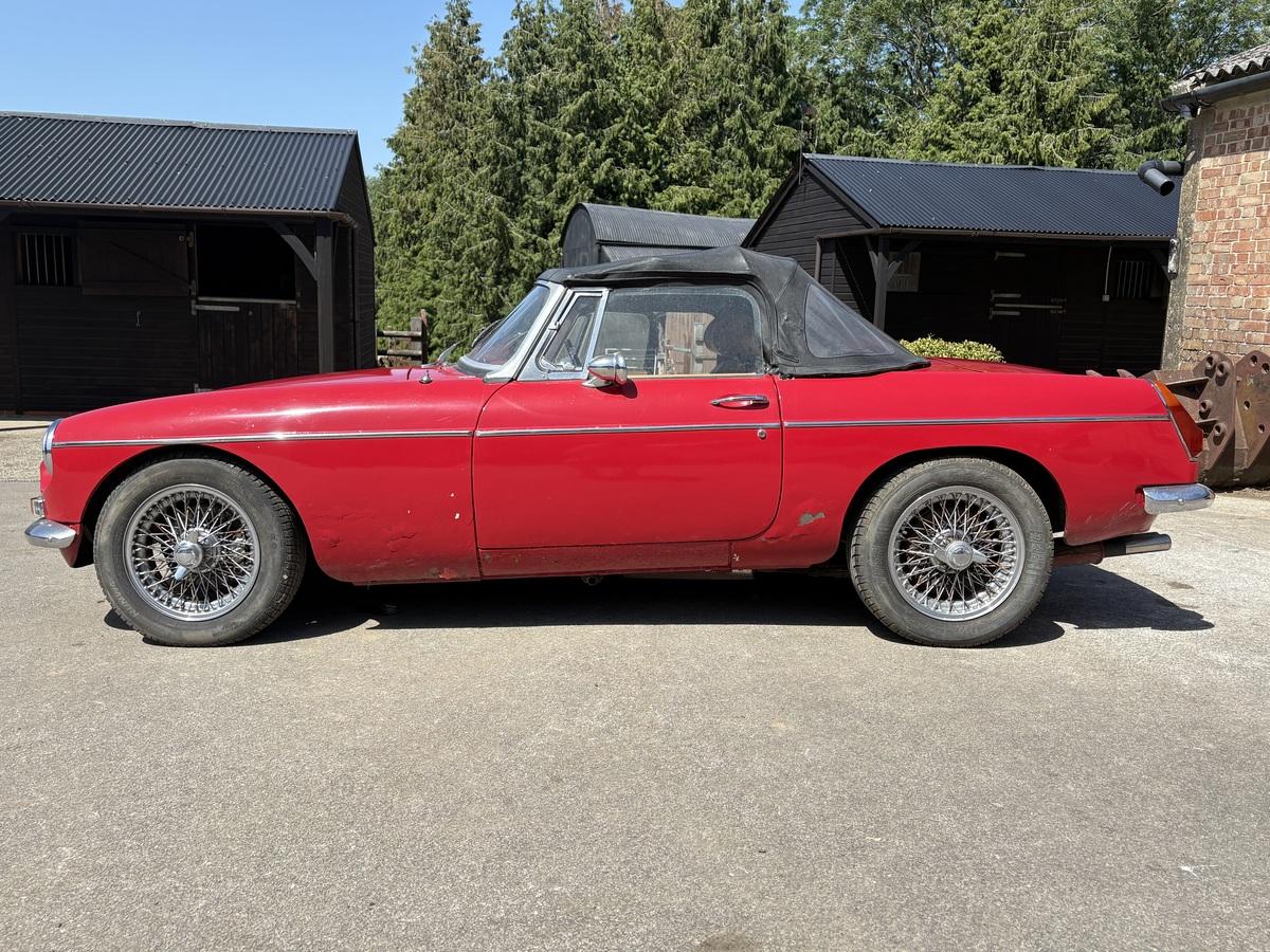 1976 MG B Roadster
