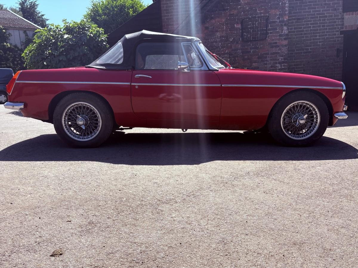 1976 MG B Roadster
