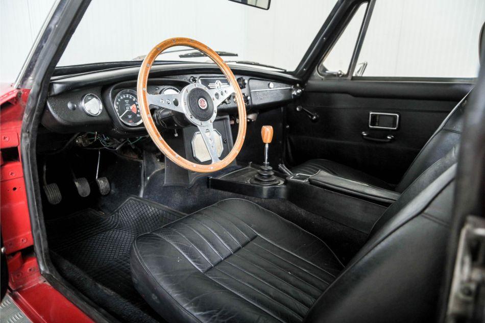 1967 MG B