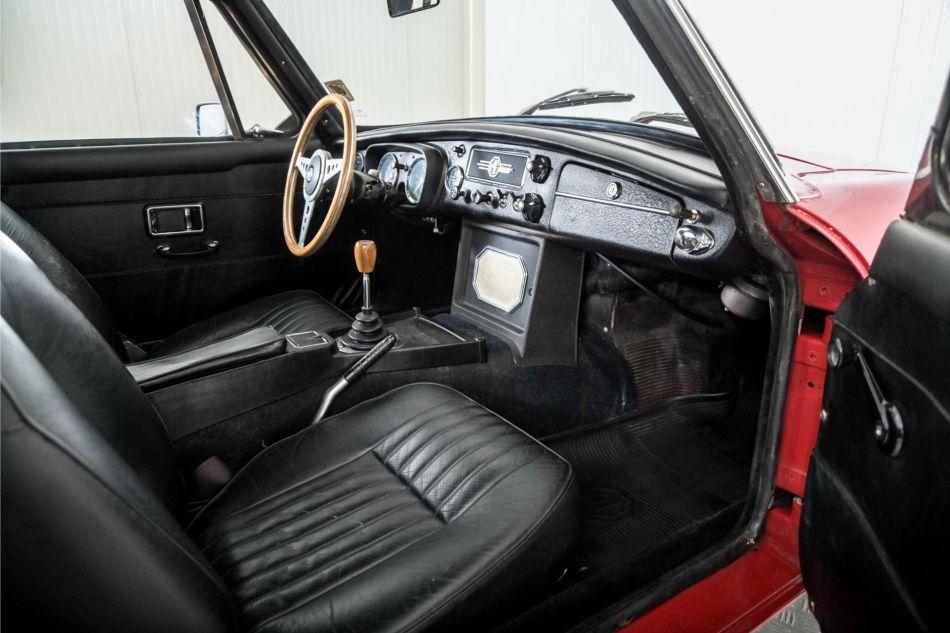 1967 MG B