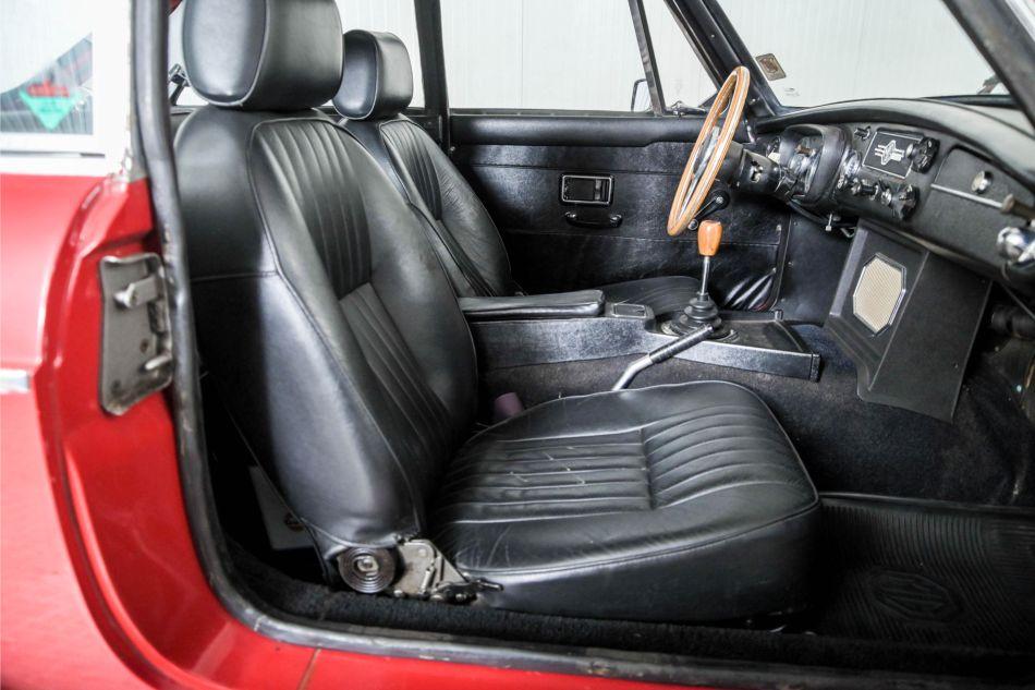 1967 MG B