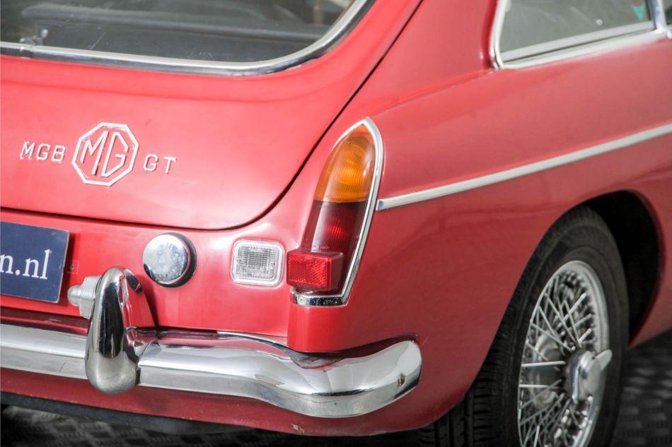 1967 MG B