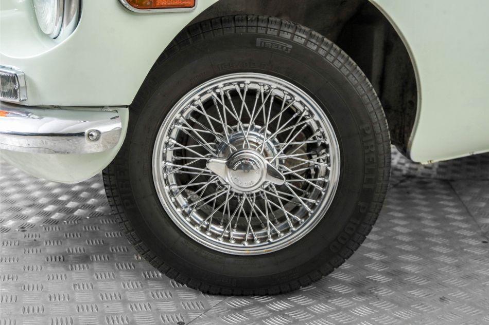 1975 MG B