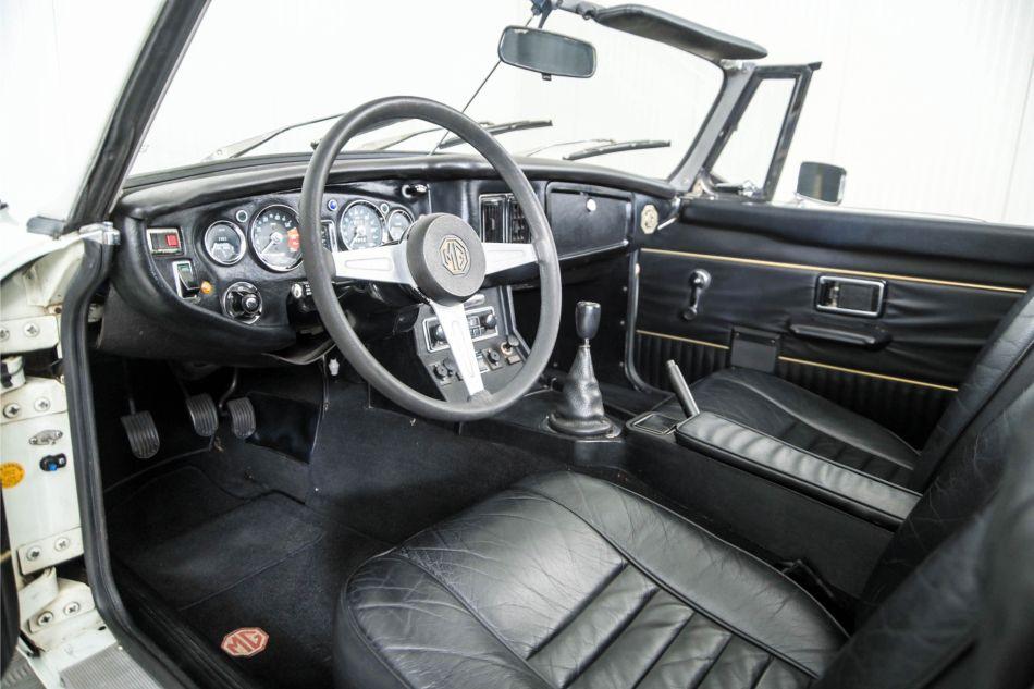 1975 MG B