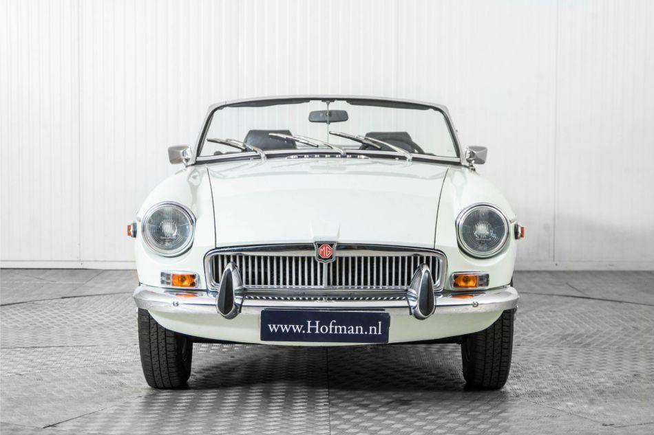 1975 MG B