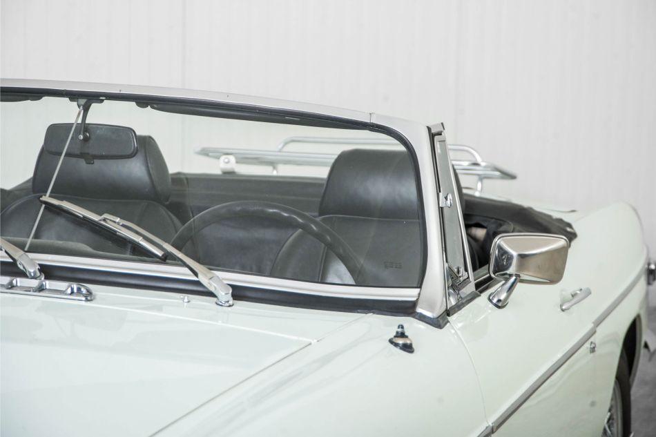 1975 MG B