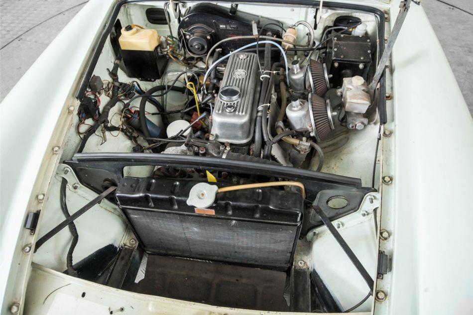 1975 MG B