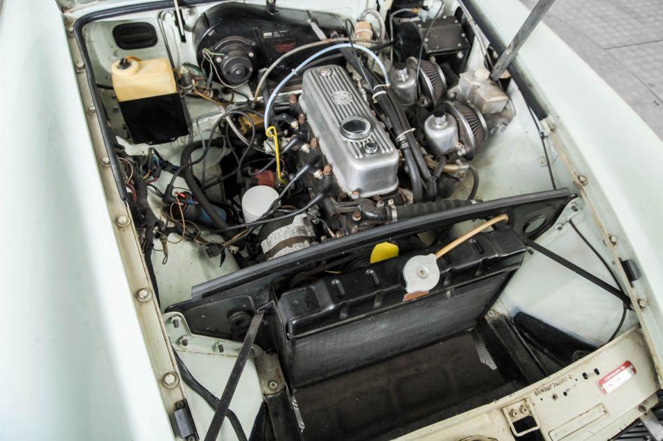 1975 MG B