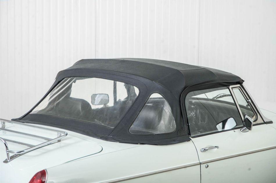 1975 MG B