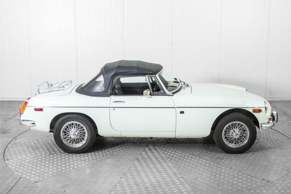 1975 MG B
