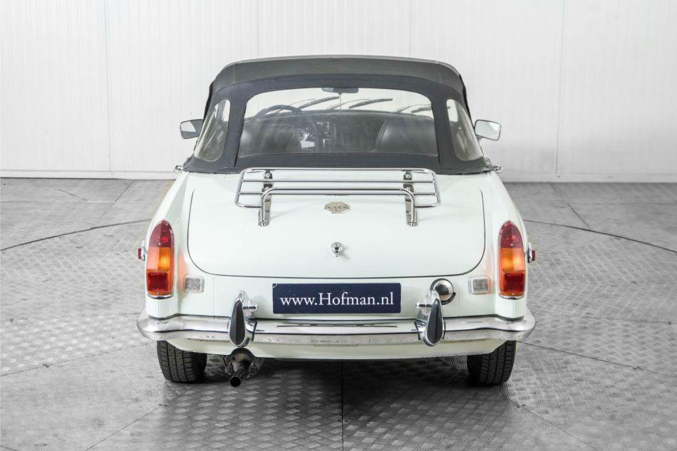 1975 MG B