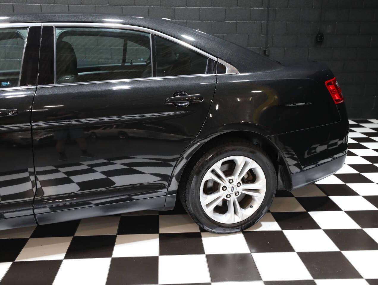 2013 Ford Taurus