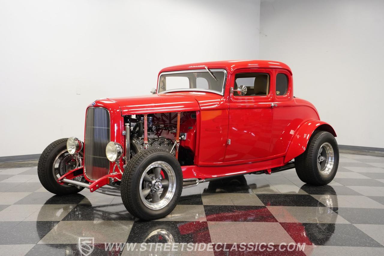 1932 Ford 5-Window Coupe