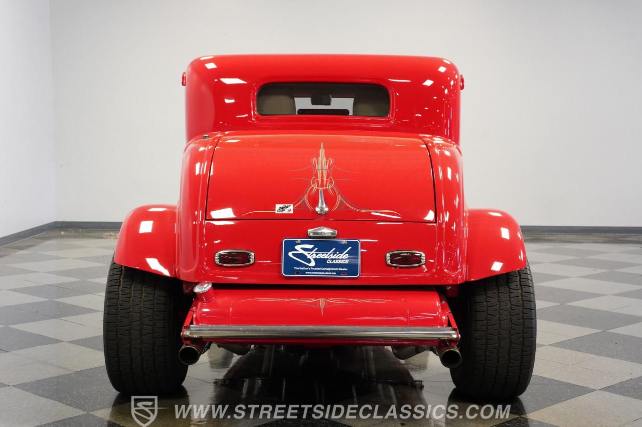 1932 Ford 5-Window Coupe