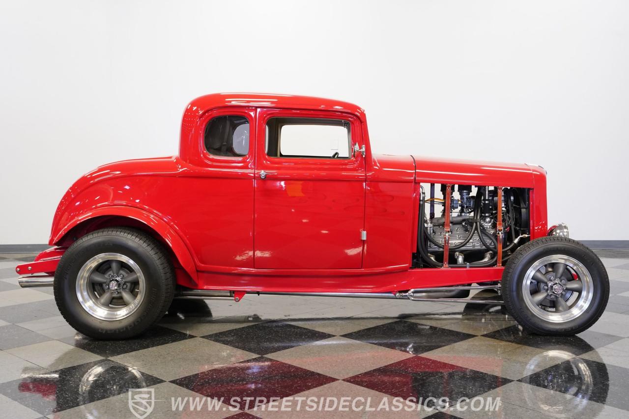 1932 Ford 5-Window Coupe