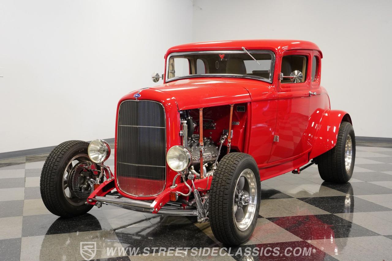 1932 Ford 5-Window Coupe