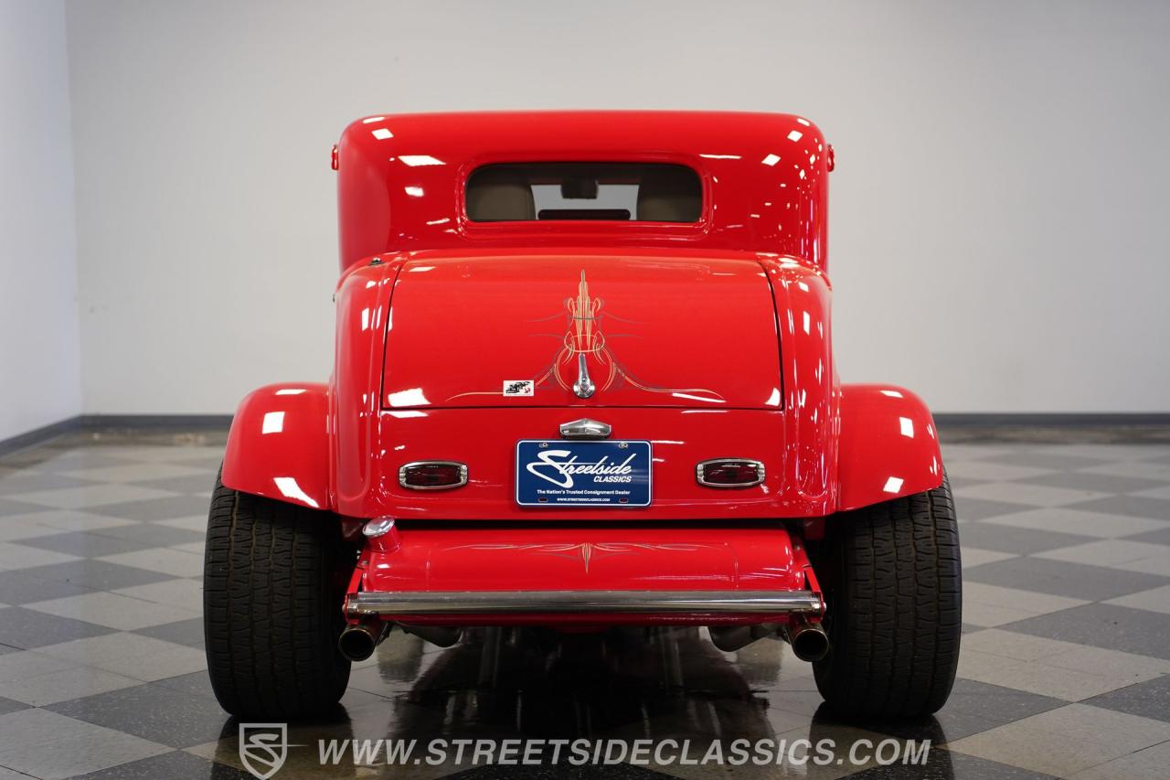 1932 Ford 5-Window Coupe