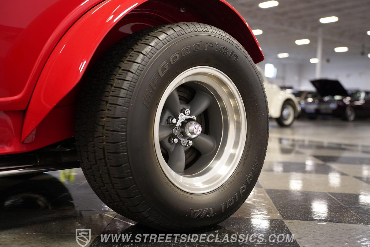 1932 Ford 5-Window Coupe