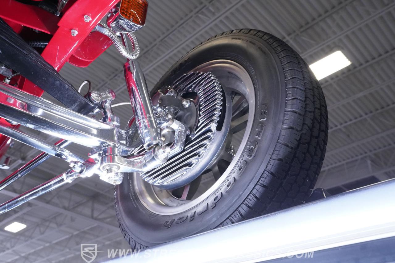 1932 Ford 5-Window Coupe