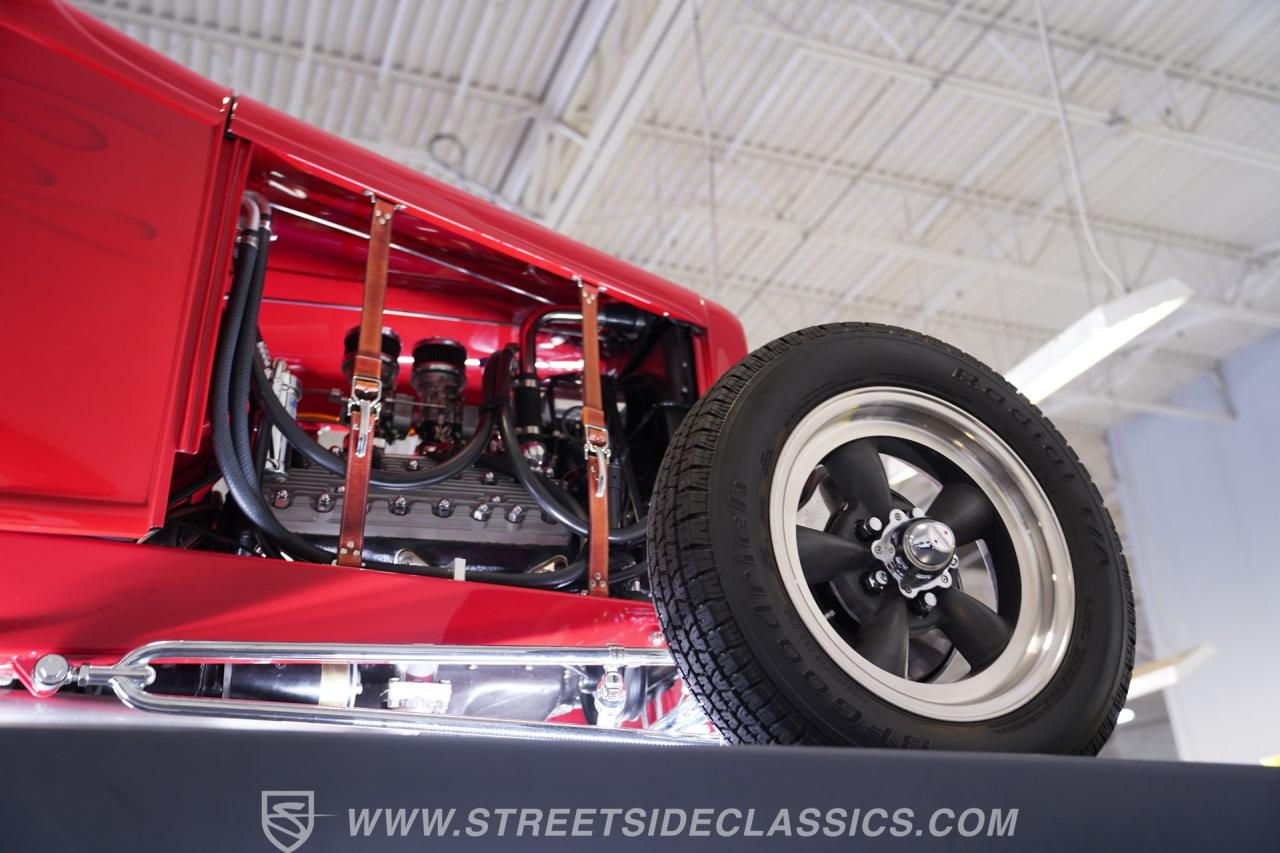 1932 Ford 5-Window Coupe