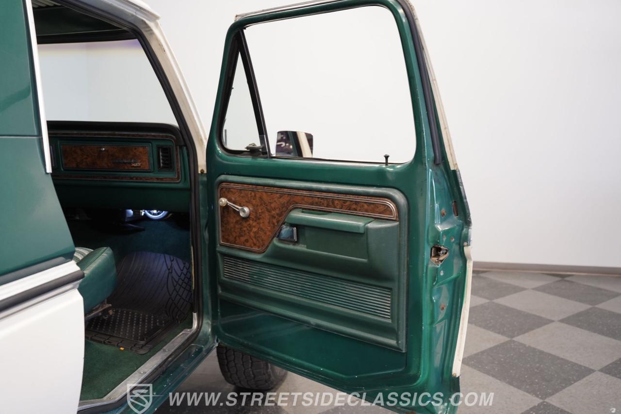 1979 Ford Bronco 4X4 Coyote Restomod