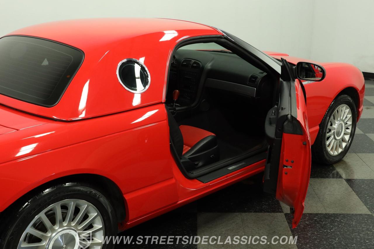 2005 Ford Thunderbird