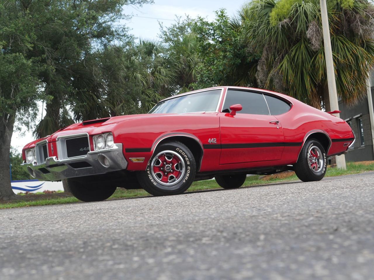 1971 Oldsmobile 442 Holiday Coupe