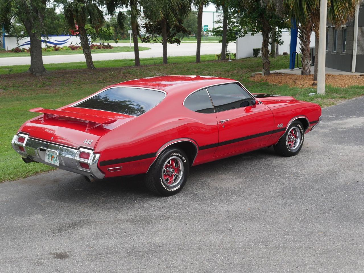 1971 Oldsmobile 442 Holiday Coupe