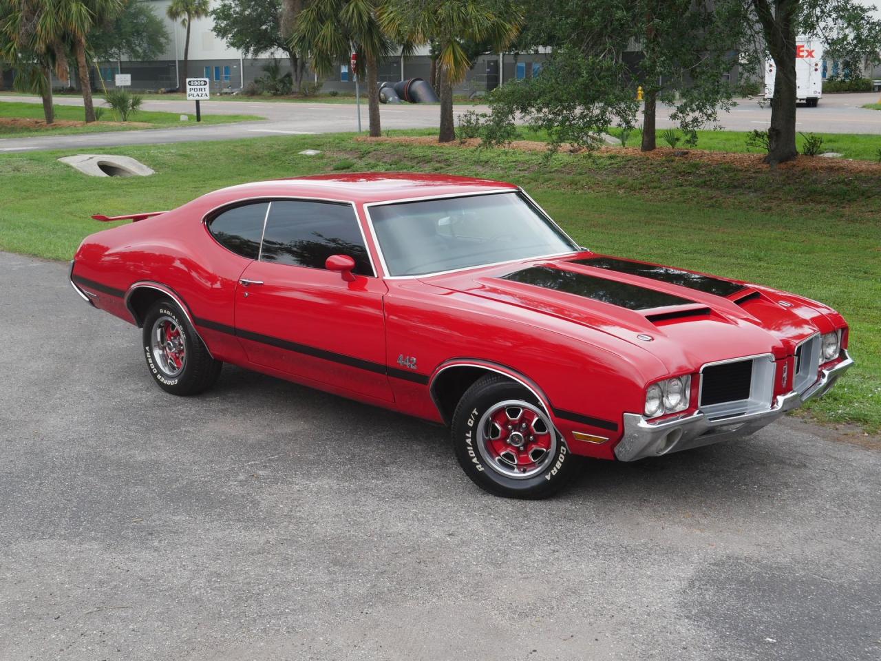 1971 Oldsmobile 442 Holiday Coupe