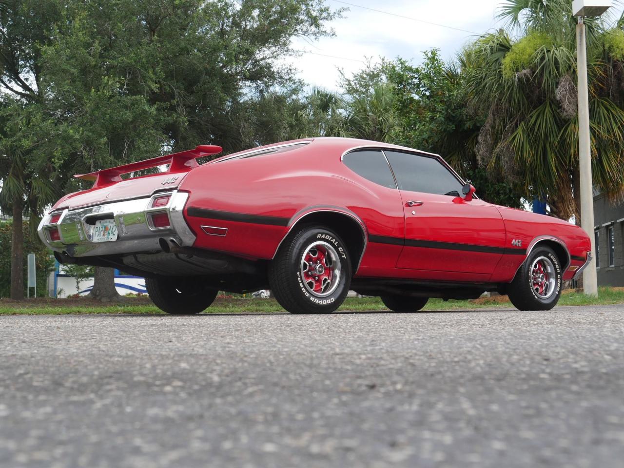 1971 Oldsmobile 442 Holiday Coupe