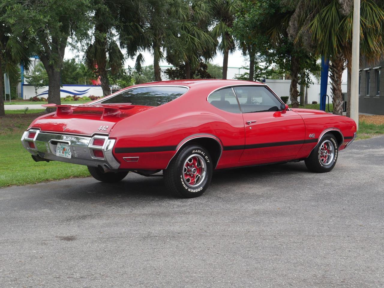 1971 Oldsmobile 442 Holiday Coupe