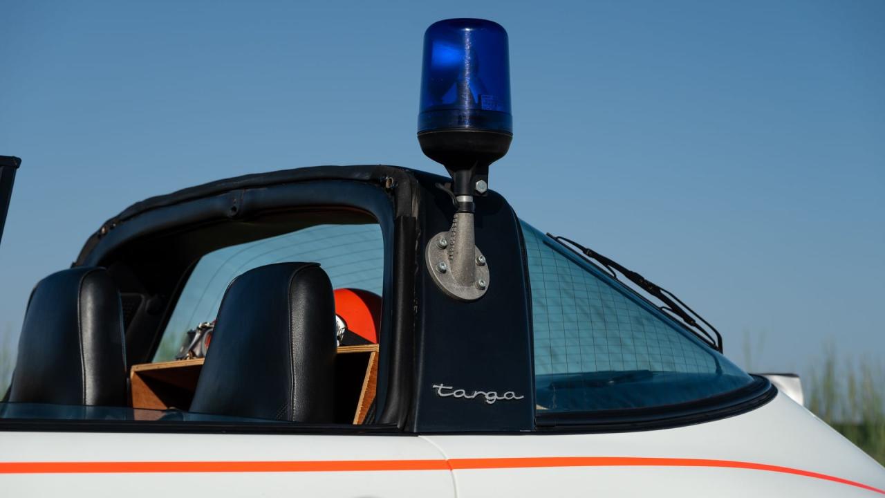 1989 Porsche 911 Carrera Targa &lsquo;Rijkspolitie&rsquo;