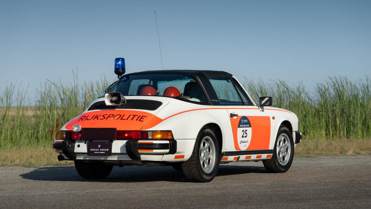 1989 Porsche 911 Carrera Targa &lsquo;Rijkspolitie&rsquo;