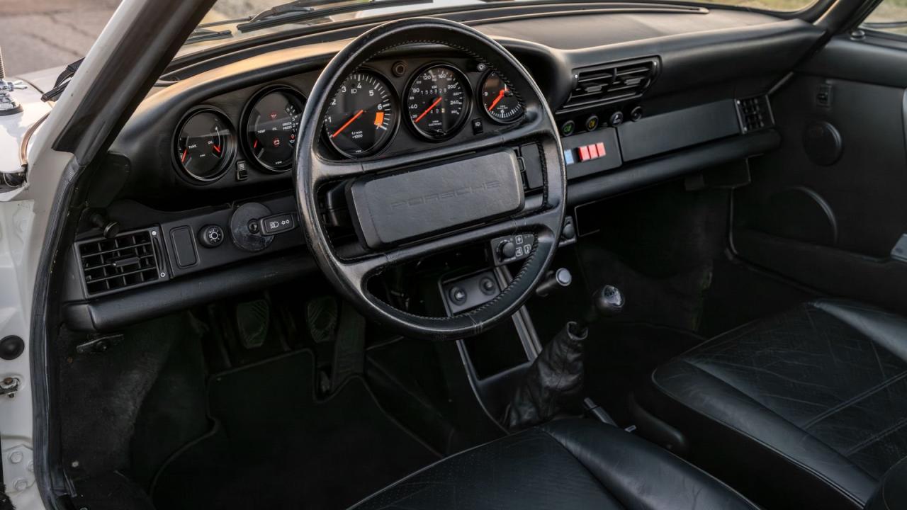 1989 Porsche 911 Carrera Targa &lsquo;Rijkspolitie&rsquo;
