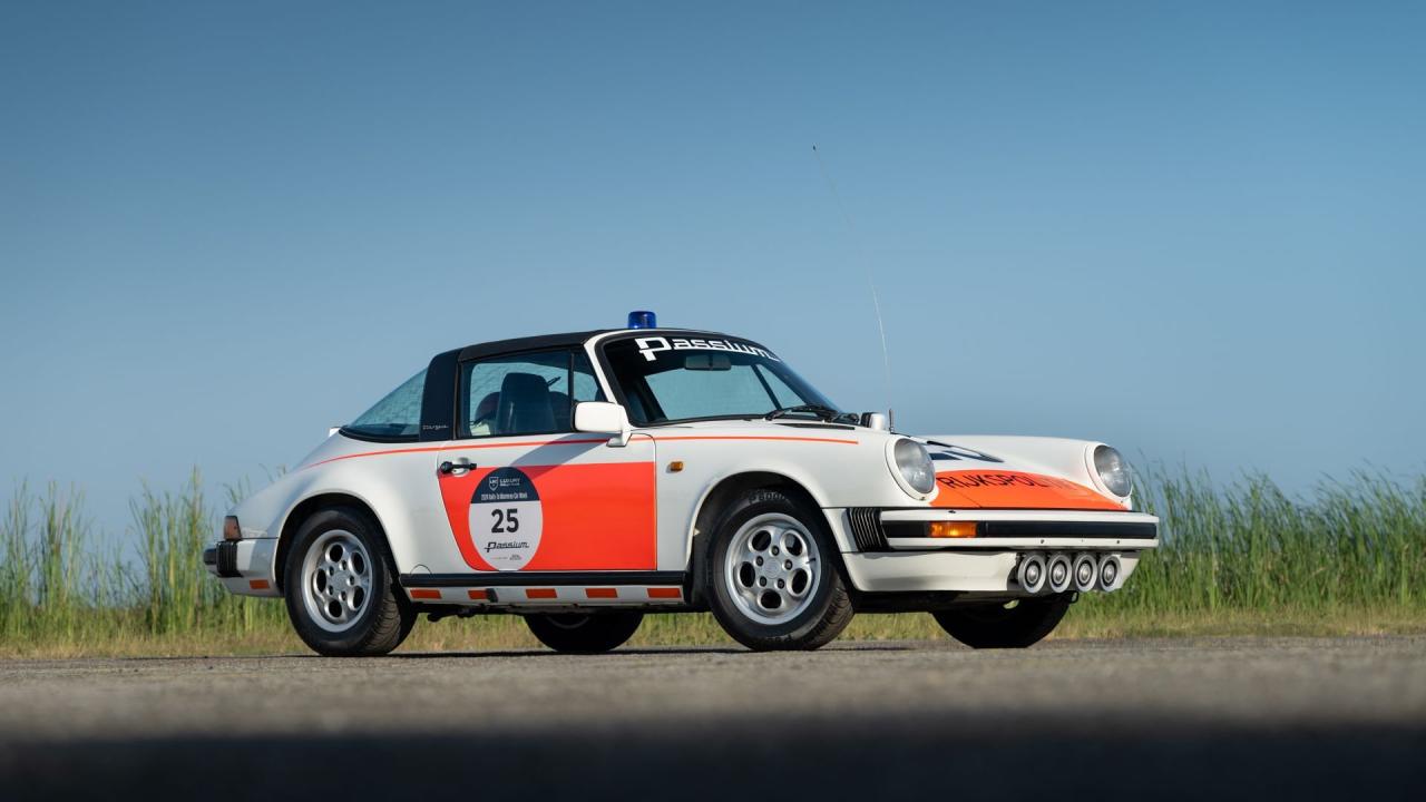1989 Porsche 911 Carrera Targa &lsquo;Rijkspolitie&rsquo;