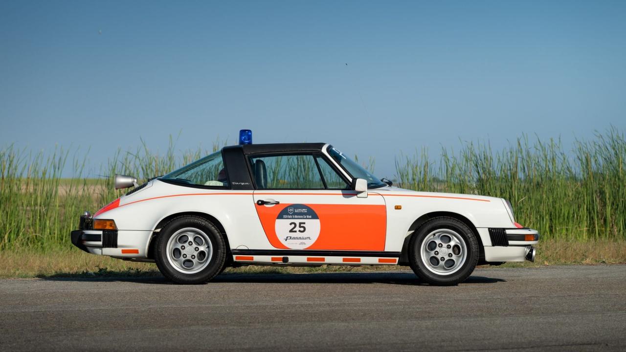1989 Porsche 911 Carrera Targa &lsquo;Rijkspolitie&rsquo;