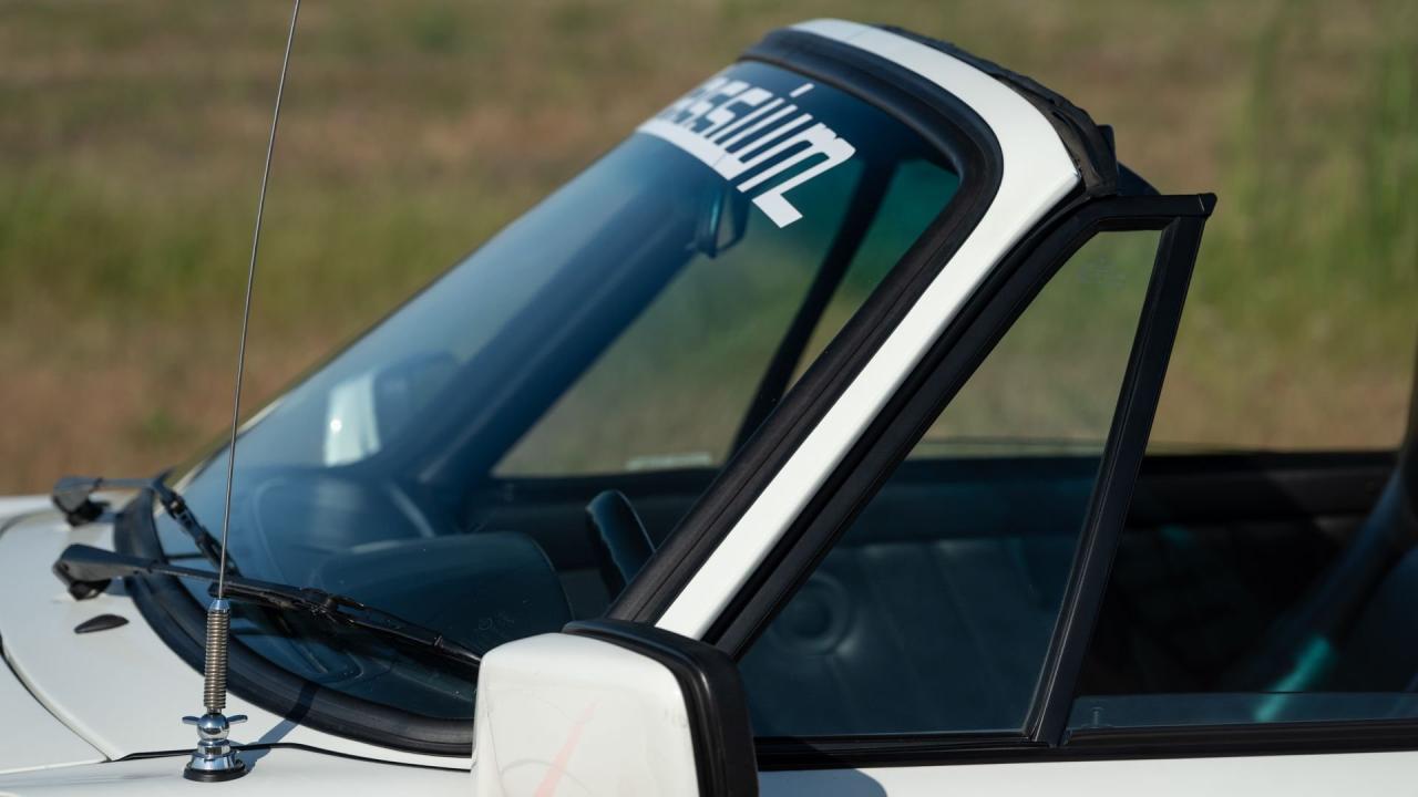 1989 Porsche 911 Carrera Targa &lsquo;Rijkspolitie&rsquo;