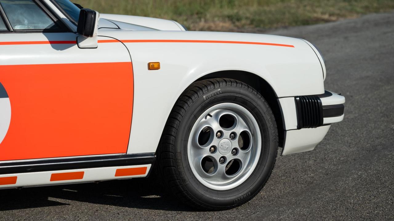 1989 Porsche 911 Carrera Targa &lsquo;Rijkspolitie&rsquo;