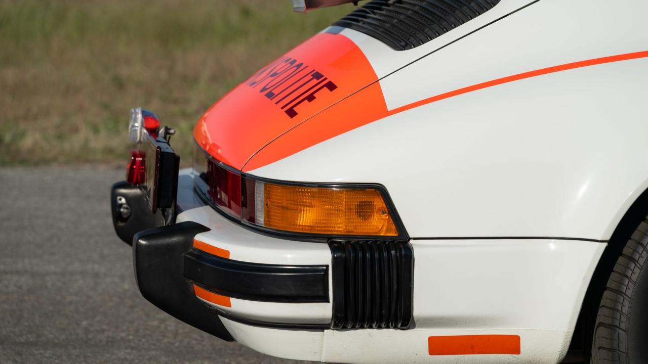 1989 Porsche 911 Carrera Targa &lsquo;Rijkspolitie&rsquo;