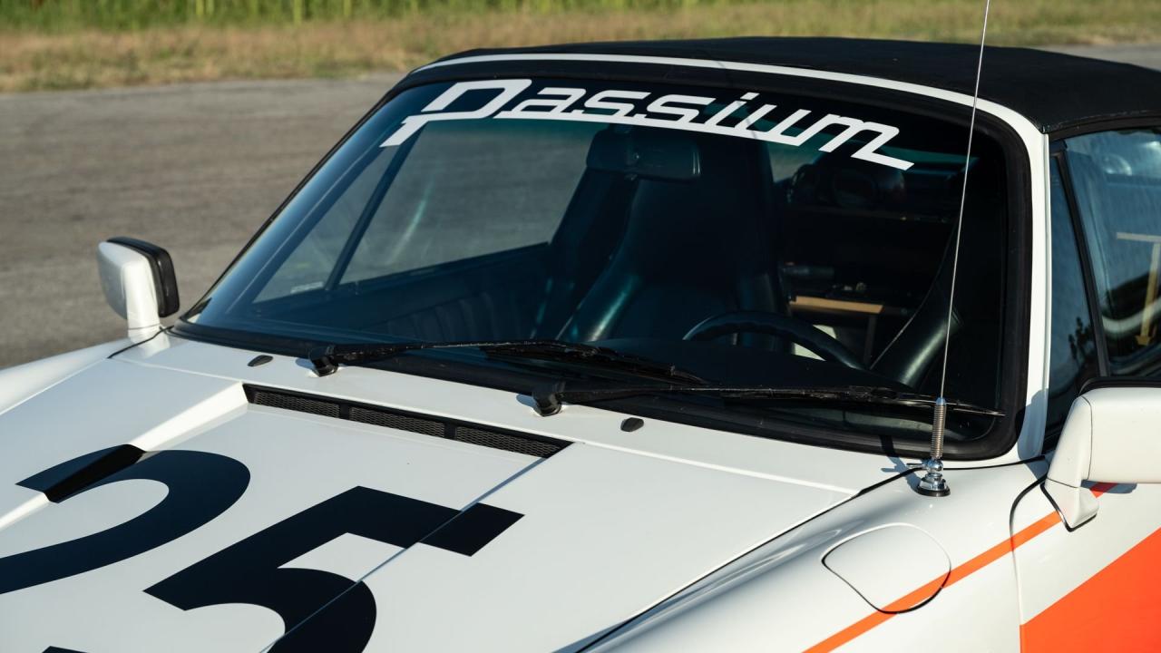 1989 Porsche 911 Carrera Targa &lsquo;Rijkspolitie&rsquo;