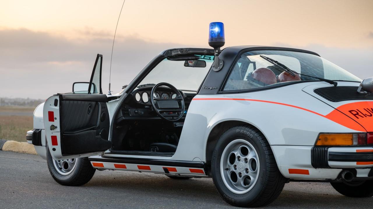 1989 Porsche 911 Carrera Targa &lsquo;Rijkspolitie&rsquo;