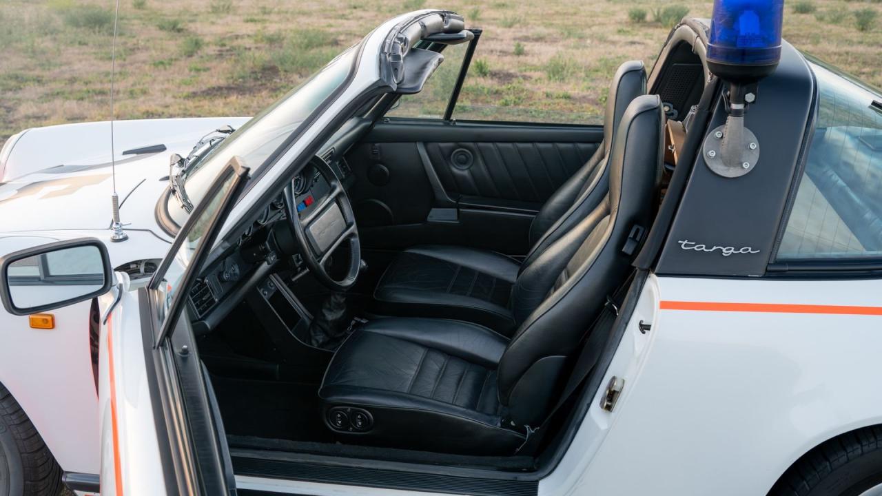 1989 Porsche 911 Carrera Targa &lsquo;Rijkspolitie&rsquo;