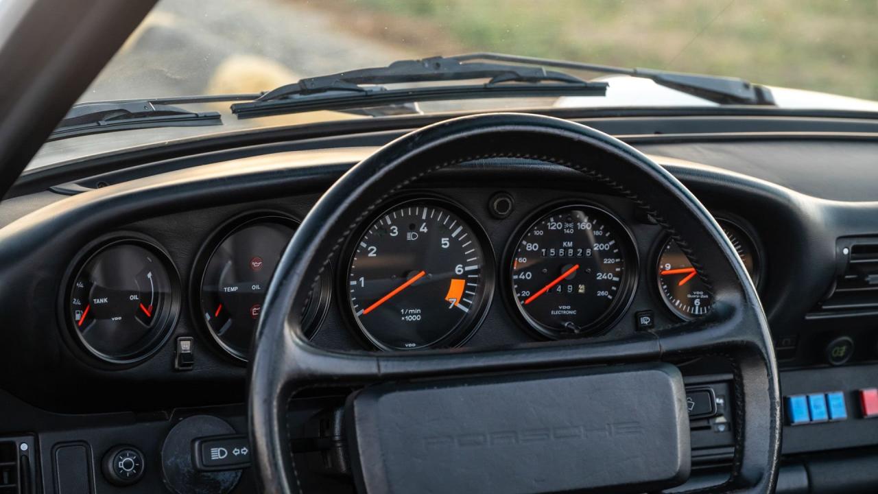 1989 Porsche 911 Carrera Targa &lsquo;Rijkspolitie&rsquo;